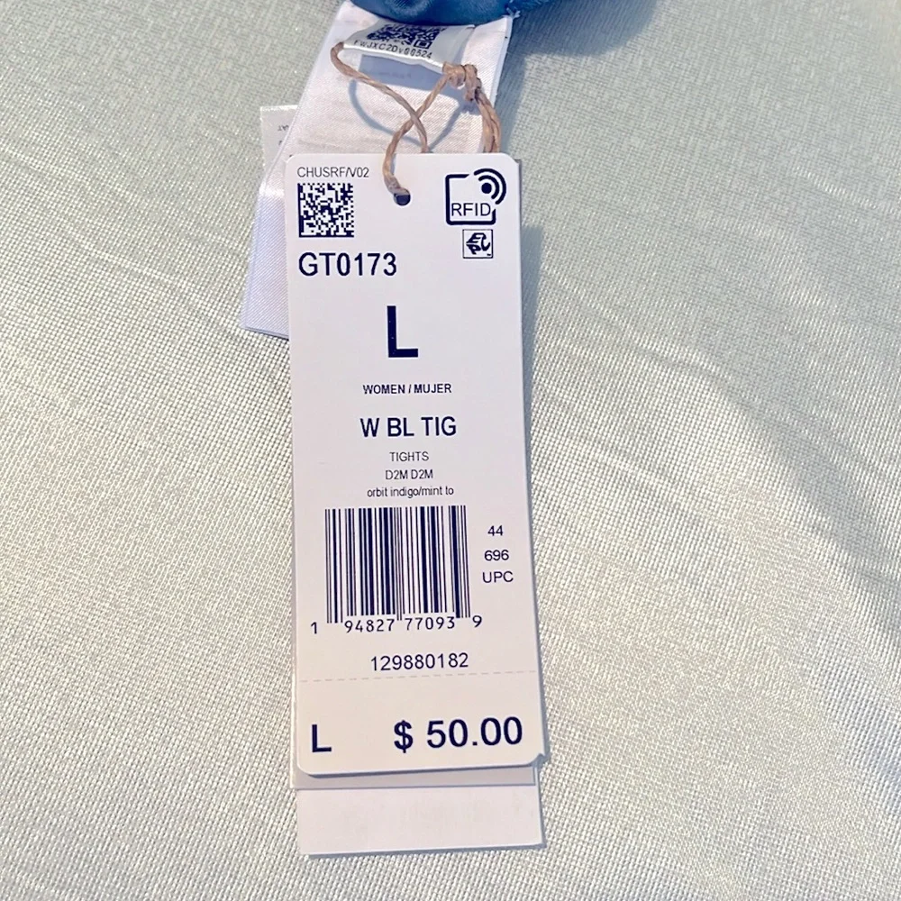 NWT Adidas leggings - size L - Picture 2 of 4
